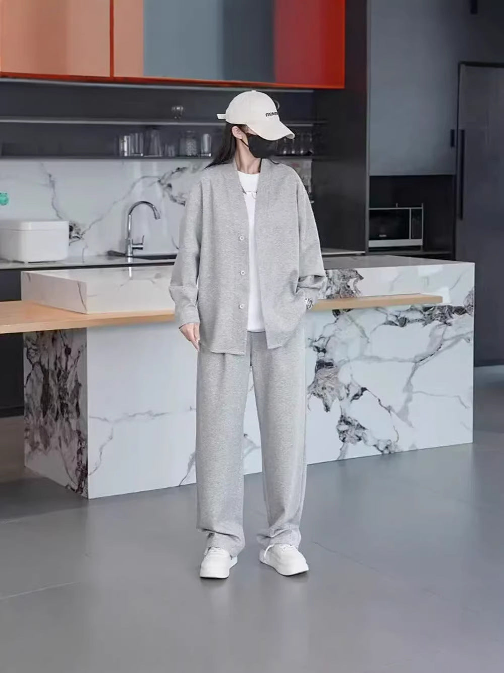 Casual sportswear for men and women